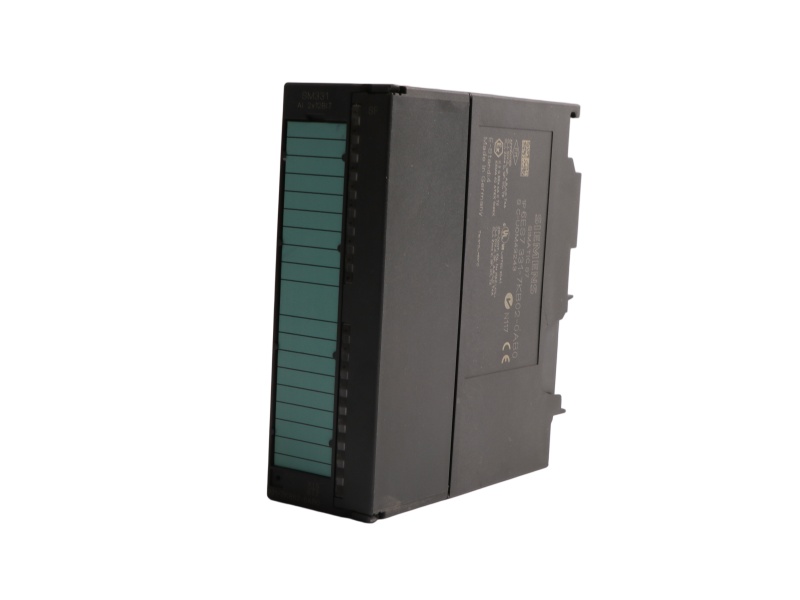 Siemens 6ES7331-7KB02-0AB0 S7-300 SM331 Analog Input front view